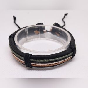 Men's Bracelet Leather Layered Black New f44